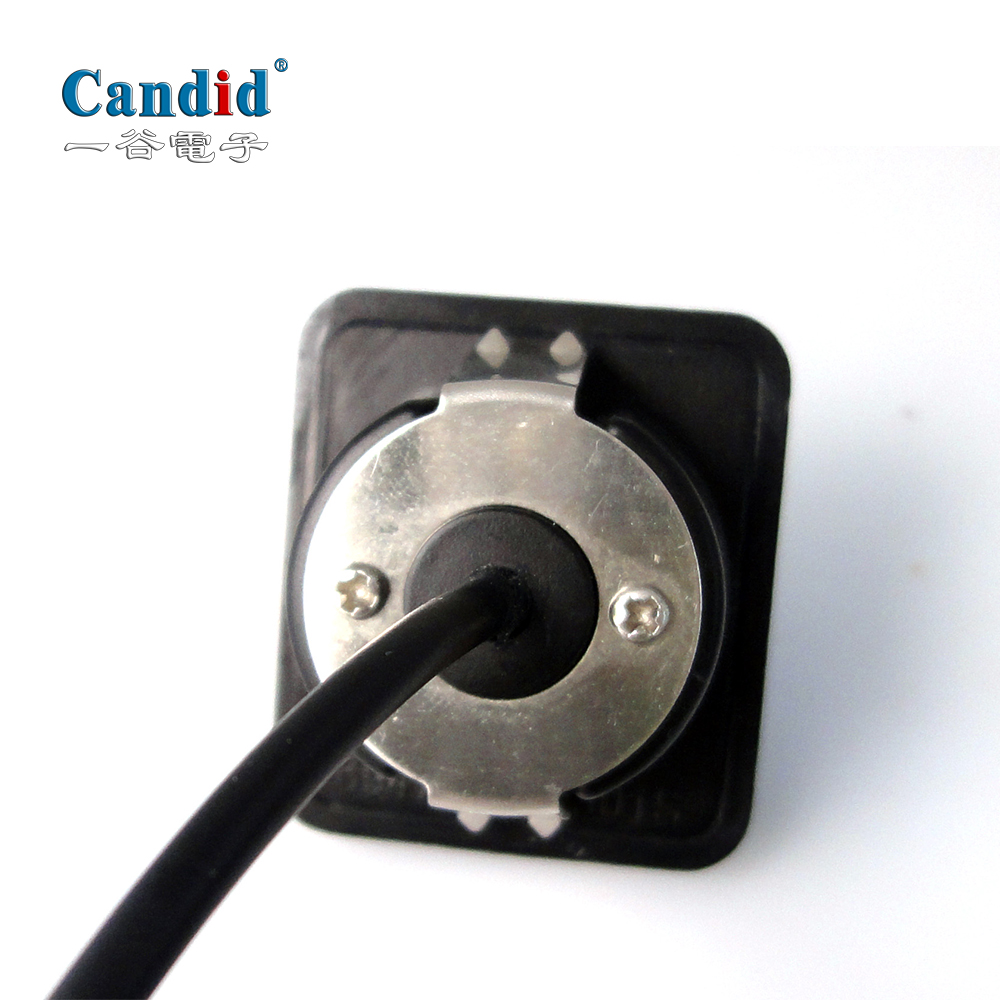 универсальные автомобильные камеры CA-301